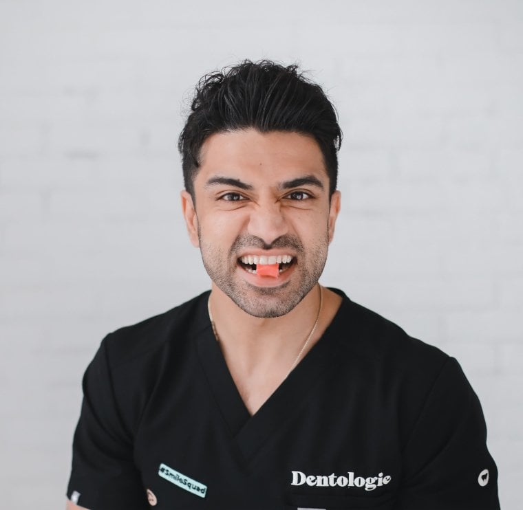 Dentologie Dentist Dr. NIKHIL PATEL